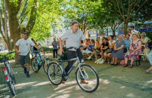 Kerékpárokat kapott a Kóborkák és a KÖTÉL egyesület