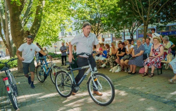 Kerékpárokat kapott a Kóborkák és a KÖTÉL egyesület