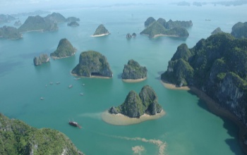A világ hét természeti csodája II. - a Ha Long-öböl