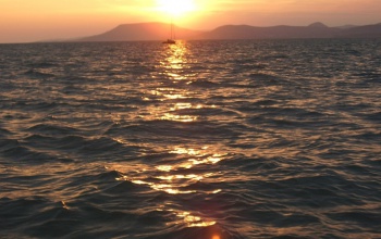 Óriásszelfi készül a Balatonról
