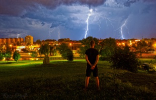 Villámok a város felett