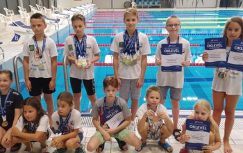 Éremeső a Delfin Országos Bajnokságról - jól szerepeltek a kaposvári úszó gyerekek