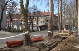 A Németh István fasornál kezdődtek el az idei útfelújítások