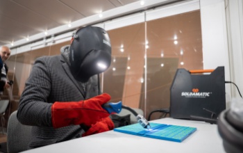 3D nyomtató, VR-hegesztés és gyár modellező – Kaposvárra érkezett az innovációs bemutatókamion