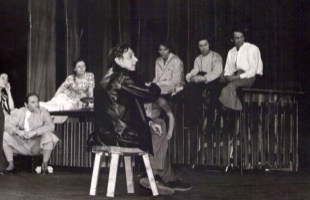 Ma 53 éve írta be magát Kaposvár színháztörténetébe a Pompás Gedeon