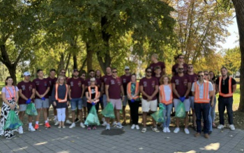 A Kaposvári Vízilabda Klub a medence helyett most a parkban mutatott példát