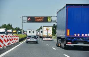 A kánikula miatt változik a kamionstop a hétvégén