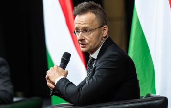 Hazánk továbbra is ellenzi a háborút