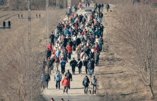 Forralt bor melegítette a túrázókat a hűvös időben