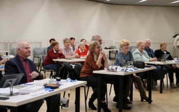 Unokázós csalások és vagyonvédelem: nyugdíjasok vetélkedtek
