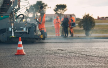 A hidegben történő munkavégzés veszélyeire figyelmeztet az NGM