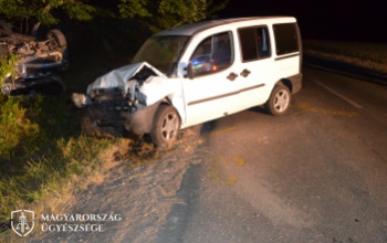 Súlyos baleset lett a felelőtlen előzésből