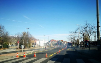 Festik az új forgalmi sávokat a belvárosban