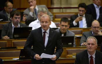 Rendőrségi jogosítványokat kaptak a válsághelyzetben dolgozó katonák