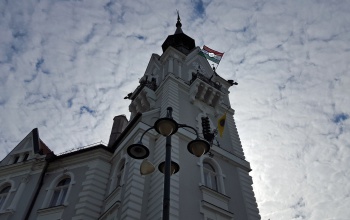 Lyukas zászló jelzi az 56'-os emlékévet Kaposváron