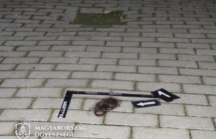 A hajánál fogva rángatták a haragosukat - mindez egy óvoda előtt játszódott le
