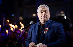 Orbán Viktor visszaadja parlamenti mandátumát