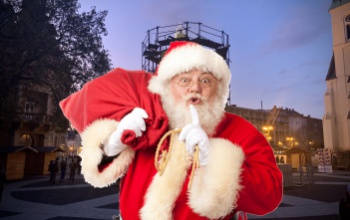 Hűha! Így néz majd ki az idei karácsonyfa teljes díszében