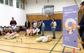 200 ezer forint értékű sportszercsomagot nyertek a kaposvári diákok