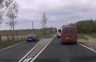 Így (ne) előzzön meg öt autót és egy szigetet!