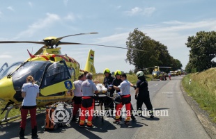 Lesodródott az útról egy autó a 6-os főúton Daránynál
