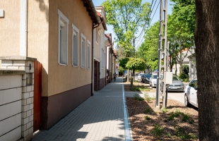 Elkészült a járda a Pázmány Péter utcában