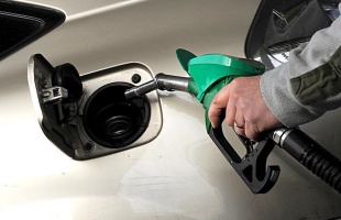 Fájhat a benzineseknek a Mol hétfői döntése