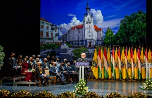 Varga László megyés püspök lett Kaposvár díszpolgára
