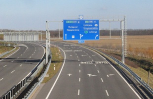 Hasznos tippek, hogy elkerüljük a hétvégi dugókat az M7-es autópályán