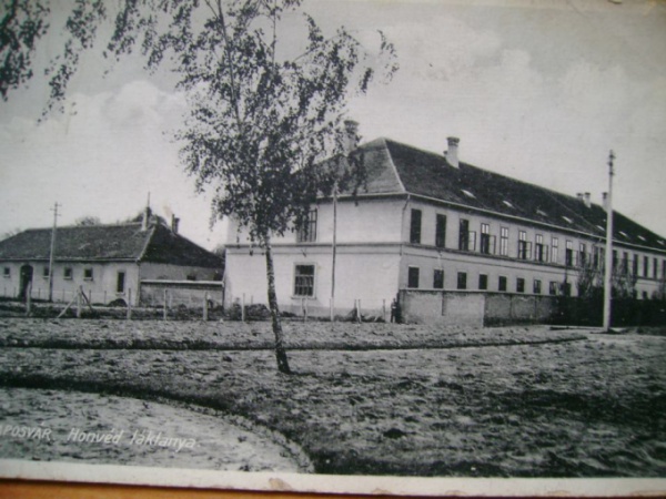 Munkások a kommün ellen