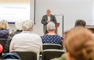 Családfa- és családtörténet kutató előadássorozat indult a Levéltártban