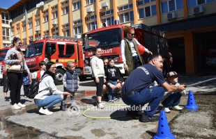 Szélesre tárultak a tűzoltólaktanyák kapui