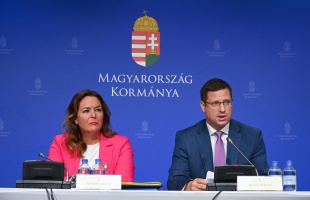 Három kérdésben is módosítják az alaptörvényt
