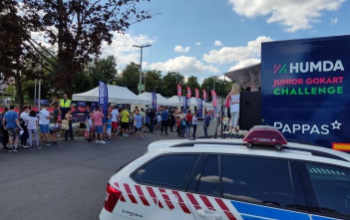 A rendőrök is kitelepültek a Junior Gokart Challenge családi napjára