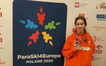 Fekete Lilla ezüstérmes lett a snowboard óriás műlesiklás versenyen