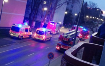 Tévesen riasztották a tűzoltókat az Arany János utcába