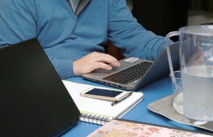 Év végéig érdemes a kisvállalati adót választani