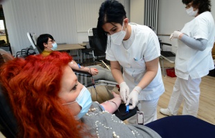 Vért adtak a köztisztviselők Kaposváron