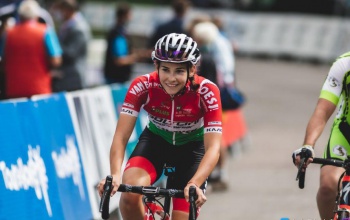 Vas Blanka indul a női Tour de France országúti kerékpáros körversenyen