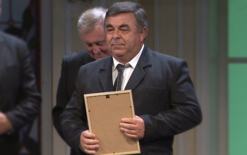 Elismerést kapott Kovács László úszóedző