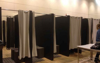 Leszedte a lopásgátlót, úgy akarta kivinni a ruhákat