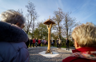 Felszentelték a Szentjakabi Bencés Apátság harangját