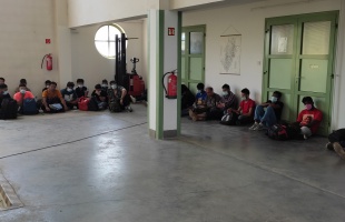 Embercsempészeket fogott a NAV – videó
