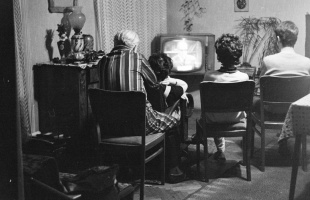 Még mindig a televízióban bíznak leginkább a magyarok