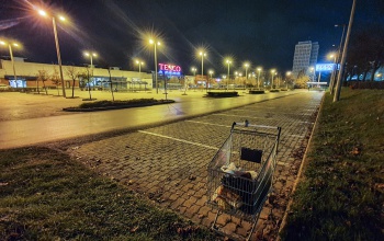 Ausztriában zárnak a bevásárlóközpontok és az iskolák