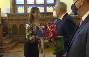 Emberfeletti munkát végeznek: elismerték a szociális ágazatban dolgozókat