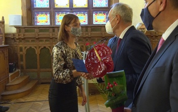 Emberfeletti munkát végeznek: elismerték a szociális ágazatban dolgozókat