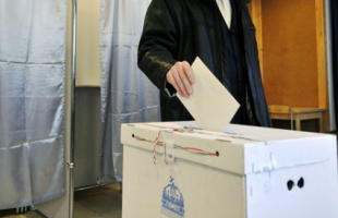 Tizenkét országos pártlistát vett nyilvántartásba az NVB