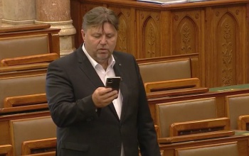 Új ipari parkhoz kért támogatást Gelencsér Attila