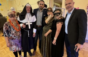 Farsangi rendezvényen ropták a táncot a szentjakabiak